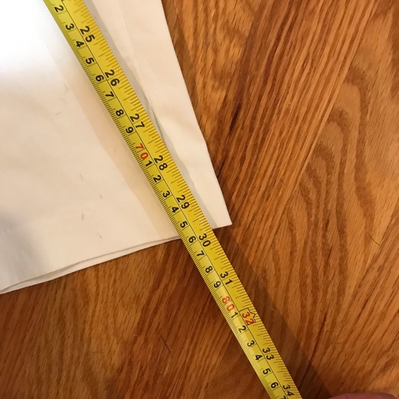 ▪️Dalia Collection White Capris - Picture 10 of 11